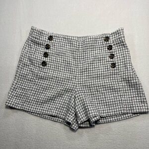 Ann Taylor Houndstooth Tweed Women’s Shorts Size 8 Sailor Button Chic